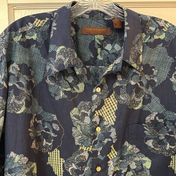 Tori Richard Honolulu Aloha Shirt 100% Cotton Lawn
Size 2XL - Picture 14 of 14